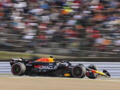 A Suzuka vince Verstappen davanti a Perez e Sainz. Quarto Leclerc