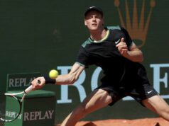 Sinner eliminato in semifinale da Tsitsipas a Montecarlo