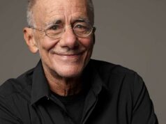 Roberto Vecchioni sold-out all’EuropAuditorium di Bologna con il suo “L’infinito tour”