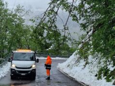 Appennino modenese, nevica ancora sopra i mille metri