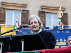 25 aprile, Soliani in piazza a Modena: “Il tempo della resistenza è adesso”