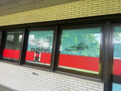 Sede Cgil Interporto Bologna imbrattata con minacce, svastiche e insulti