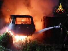 Incendio di autovettura a Reggio Emilia. Si presume il dolo