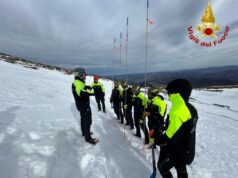 Il nucleo “neve e giacchio” dei Vigili del fuoco in addestramento alle pendici del Cusna