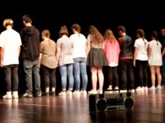 In scena al De André di Casalgrande i saggi dei due corsi teatrali Quinta Parete in collaborazione con IIS Elsa Morante