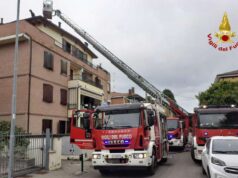 Incendio nel locale tecnico di una palazzina di tre piani a Vignola
