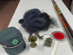 Allevatore di volatili caccia illegalmente con reti