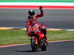 Bagnaia vince la Sprint del Mugello su Marquez, fuori Martin