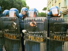 Scontri a Bologna durante gli sgomberi, 23 misure per membri collettivi