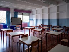Non mandano i figli a scuola, a Pozzuoli denunciati 106 genitori