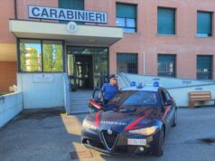 San Lazzaro di Savena: insulta e minaccia la titolare di un bar