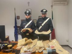 25 kg di cocaina e 22mila euro in casa: 31enne arrestato a Scandiano