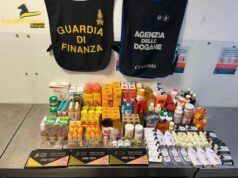 Mezza tonnellata di cosmetici e farmaci illegali occultati nelle valigie rinvenuta al Marconi di Bologna