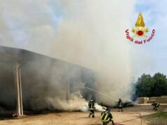 Medolla: incendio di 700 rotoballe in azienda agricola