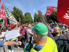 Oltre 2.000 in corteo a Mirandola per il diritto al lavoro e il futuro del biomedicale