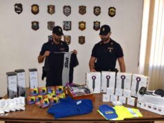 Imola: spacciandosi per corrieri SDA, vendevano materiale elettronico contraffatto