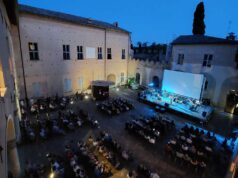 ‘Cinema sotto le stelle’ e ‘Note di notte’ al castello di Spezzano