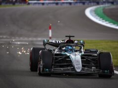 Russell in pole a Silverstone davanti a Hamilton, male le Ferrari