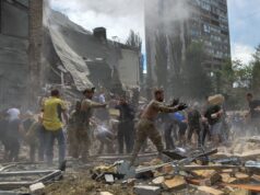 Raid russo su Kiev, colpito anche un ospedale pediatrico