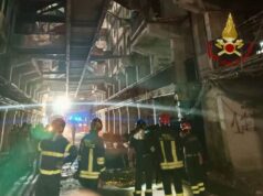 Napoli, crolla un ballatoio alle Vele di Scampia. 2 morti e 13 feriti. Manfredi “Indagine farà chiarezza”