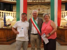 Il sindaco Massari ha conferito la cittadinanza a 21 nuovi italiani