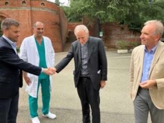 Il cardinale Zuppi in visita al Montecatone