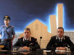 Viene sequestrata e violentata in una abitazione in pieno centro a Bologna, fugge gettandosi dal balcone. Arrestati tre giovani