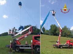 Fanano, appeso col parapendio a 4 metri d’altezza: soccorso dai Vigili del fuoco
