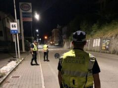 Fugge in moto al controllo della Polizia Locale, raggiunto e fermato