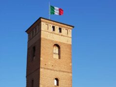 Il nuovo Tricolore sventola sulla Torre civica di Reggio Emilia