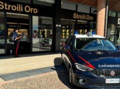 Arrestato dopo una rapina a mano armata alla gioielleria Stroili Oro di Casalecchio