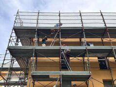 Installazione di tegole innovative in due edifici ERP in via Maramotti a Reggio Emilia