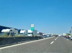 Scontro tra camion, code in A1
