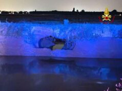 Falla nel canale Risalita a Poviglio, allagate due strade