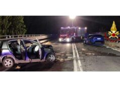 Schianto tra auto a Mortizzuolo di Mirandola: muore un giovane, feriti altri quattro