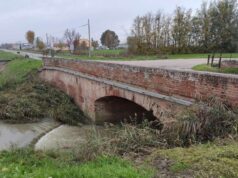 Mirandola, senso unico alternato lungo la SP7 sul ponte del “canale Quarantoli”