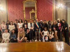 L’assessore Bugani riceve 22 studenti dell’Università di Toronto in visita a Bologna