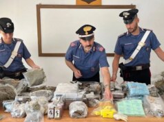 Roma, arrestato 31enne trovato con 98,5 kg di droga in casa