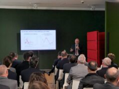 Intesa Sanpaolo presenta programma da 10 mld agli industriali torinesi