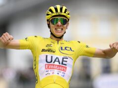 Pogacar vince in solitaria ed è il nuovo campione del mondo