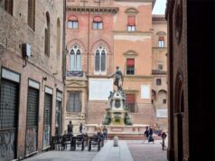 Intesa tra Regione e Comune di Bologna per regolamentare le attività commerciali nella città storica