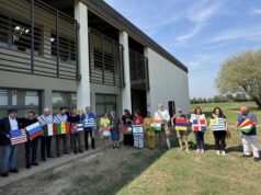 “La Bandiera del Mondo 1+1=3” di Pistoletto a Casa Cervi