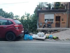 Rifiuti abbandonati in via San Michele a Pontenuovo
