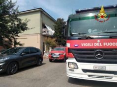 Incendio di una mansarda a San Cesario sul Panaro. Due persone accompagnate in ospedale