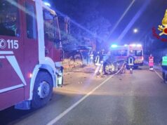 Modena: scontro frontale tra due auto, feriti lievi