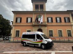 A San Lazzaro di Savena un nuovo pullmino per il trasporto degli studenti diversamente abili