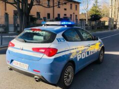 Reggio Emilia: strattona e fa cadere un’anziana per rubarle il borsello