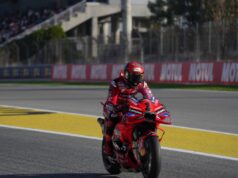 Bagnaia vince Sprint Barcellona, Mondiale si decide domani