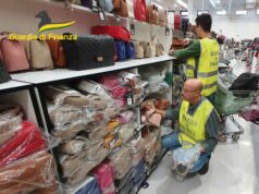 20.000 articoli contraffatti sequestrati dalla Guardia di Finanza di Bologna