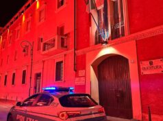 “…questo non è amore”: la Polizia di Stato reggiana in Piazza del Monte